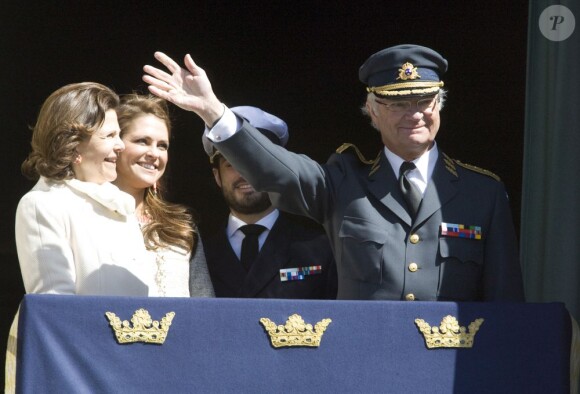 Célébrations du 67e anniversaire du roi Carl XVI Gustaf de Suède, le 30 avril 2013 au palais royal Drottningholm à Stockholm. La reine Silvia, le prince Carl Philip et la princesse Madeleine y prenaient part, mais pas la princesse Victoria et le prince Daniel, en déplacement à Amsterdam pour l'intronisation du roi Willem-Alexander des Pays-Bas.