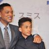Will Smith et son fils Jaden Smith à la conférence de presse du film After Earth à Tokyo, le 2 mai 2013.