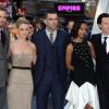 Chris Pine, Alice Eve, Zachary Quinto, Zoe Saldana et Benedict Cumberbatch posent à la première du film Star Trek Into Darkness à Londres, le 2 mai 2013.