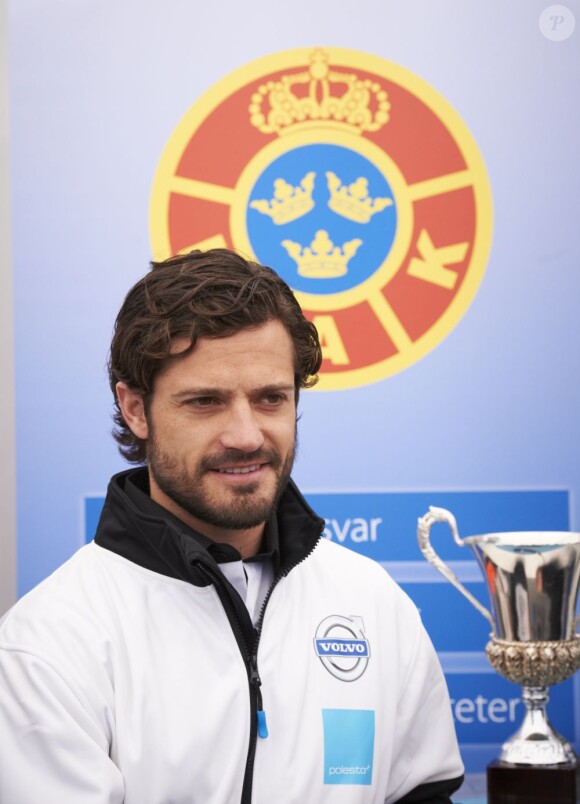 Le prince Carl Philip de Suède lors d'une conférence de presse au circuit Knutstorp pour présenter une nouvelle campagne de promotion des sports mécaniques en Suède.
