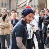 Le beau David et Victoria Beckham font du shopping chez 'Bonpoint' et 'Comme des garçons' à Paris le 4 mai 2013.