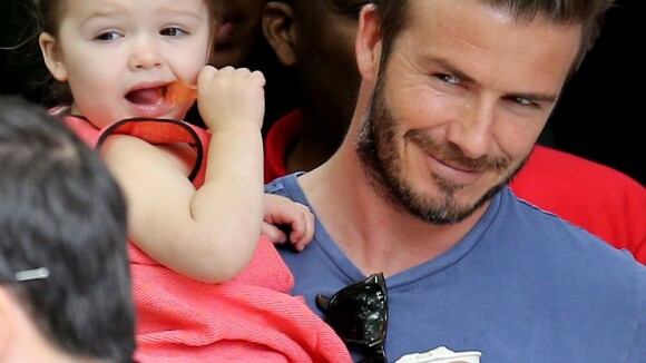 David Beckham et Victoria : Déjeuner avec Harper et les garçons à la Tour Eiffel