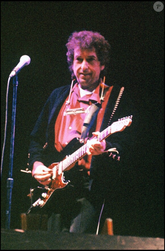 Bob Dylan en concert à Londres, le 23 juin 1992.