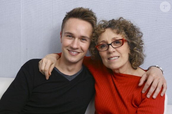 Cyril Féraud et Mireille Dumas présenteront l'Eurovision, le 18 mai prochain en Suède.