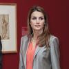 Letizia d'Espagne, très classe, au Musée du Prado à Madrid le 14 mai 2013 pour y découvrir une exposition sur la collection de dessins espagnols du British Museum de Londres.