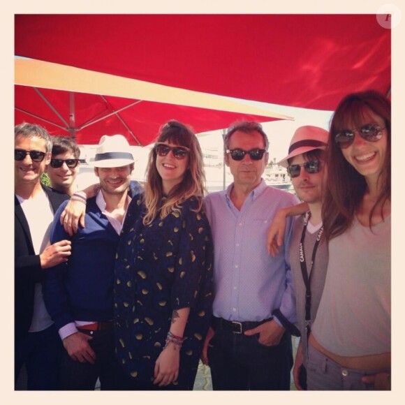 Daphné Bürki a tweeté une photo de l'arrivée de l'équipe du Grand Journal de Canal+ à Cannes à l'occasion du 66e Festival de Cannes