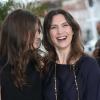 Marine Vacth et Géraldine Pailhas lors du photocall du film Jeune et Jolie au Festival de Cannes le 16 mai 2013