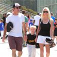  Dennis Quaid et Kimberly Buffington, ensemble, accompagnaient le 18 mars 2013 leur fils Thomas, 5 ans, à son match de baseball, dans le quartier de Brentwood, à Los Angeles. 