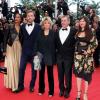 Karine Silla, Vincent Perez, Danièle Thompson, Daniel Auteuil et Aude Ambroggi lors de la montée des marches du film Inside Llewyn Davis lors du 66e festival du film de Cannes, le 19 mai 2013.
