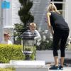 Exclusif - Erinn Bartlett va voir sa belle-soeur Kate Hudson sur une séance photo à Beverly Hills, le 17 mai 2013.