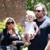 Jessica Simpson enceinte profite d'un dimanche ensoleillé pour déjeuner au restaurant Kings Fish House avec son fiancé Eric Johnson et leur fille Maxwell (1 an). A Los angeles, le 19 mai 2013.