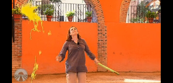 Armelle dans l'arène de "Pekin Express : Le coffre maudit" lors du huitième épisode, diffusé le mercredi 22 mai à 20h50 sur M6.