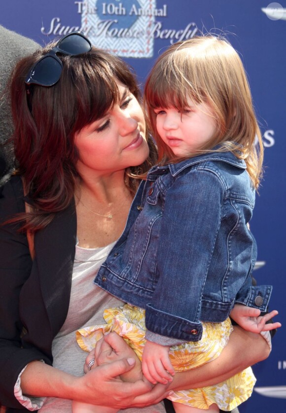 Tiffani Thiessen et sa fille Harper Smith à la soirée Stuart House Benefit à la boutique John Varvatos à Los Angeles, le 10 mars 2013.