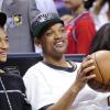 Will Smith et son fils Jaden assistent au match de basket Miami Heat contre Chicago Bulls à Miami, le 15 mai 2013.