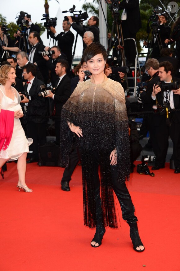 Li Yuchun sur le red carpet cannois pour la montée des marches du 22 mai 2013