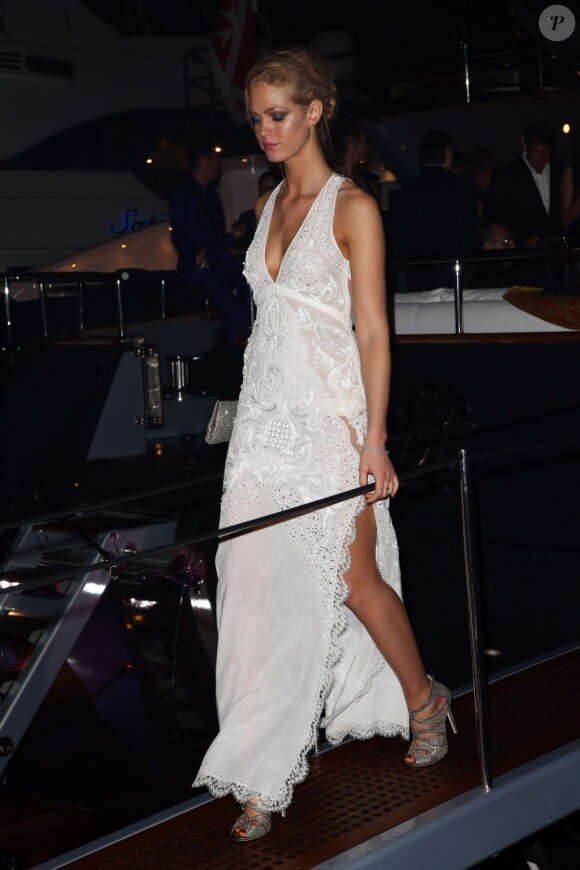 Erin Heatherton assiste à la soirée Roberto Cavalli sur le yacht du créateur italien. Cannes, le 22 mai 2013.