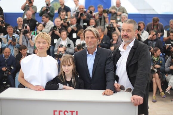 Delphine Chuillot, Mélusine Mayance, Mads Mikkelsen, Arnaud des Pallières au photocall du film Michael Kohlhaas au Festival de Cannes le 24 mai 2013.