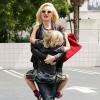 Gwen Stefani et son fils Zuma à Los Angeles, le 24 mai 2013.