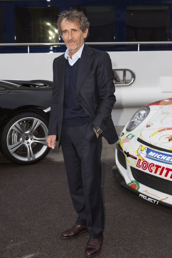 Alain Prost dans les allées du paddock du Grand Prix de F1 de Monaco le 25 mai 2013