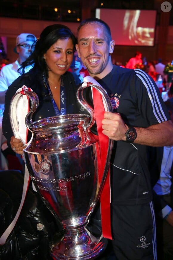 Franck Ribéry et sa femme Wahiba lors des célébrations au Grosvenor house de Londres après la victoire du Bayern Munich en finale de la Ligue des Champions face au Borussia Dortmund (2-1), le 25 mai 2013