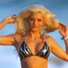L'actrice et mannequin Ashley Kirk, sexy en bikini, séduit les photographes sur une plage de Malibu. Le 23 mai 2013.