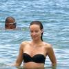 L'actrice Olivia Wilde en pleine baignade à Hawaï. Le 28 mai 2013.