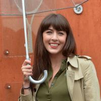 Roland-Garros : Nolwenn Leroy, le sourire malgré la pluie avec Shirley Bousquet