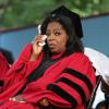 Oprah Winfrey reçoit un diplôme honorifique de doctorat en droit à l'université Harvard à Cambridge, le 30 mai 2013.