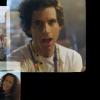 Le chanteur Mika dans le clip "Live your life".