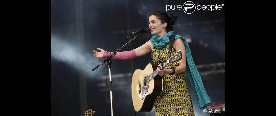 Yael Naim En Concert Aux Vieilles Charrues Le 18 07 Purepeople