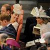 Kate Middleton, enceinte de plus de 7 mois, un peu dissipée avec Sophie de Wessex à l'abbaye de Wesminster, à Londres, le 4 juin 2013, pour un service spécial commémorant les 60 ans du couronnement de la reine Elizabeth II, assuré par l'archevêque de Canterbury Justin Welby et le doyen de Westminster John Hall.