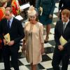 Le prince William et Kate Middleton avec le prince Harry à l'abbaye de Wesminster, à Londres, le 4 juin 2013, lors de la cérémonie commémorant les 60 ans du couronnement de la reine Elizabeth II, assuré par l'archevêque de Canterbury Justin Welby et le doyen de Westminster John Hall.