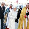 La reine Elizabeth II à son arrivée à l'abbaye de Wesminster, à Londres, le 4 juin 2013, pour un service spécial commémorant les 60 ans de son couronnement, assuré par l'archevêque de Canterbury Justin Welby et le doyen de Westminster John Hall.