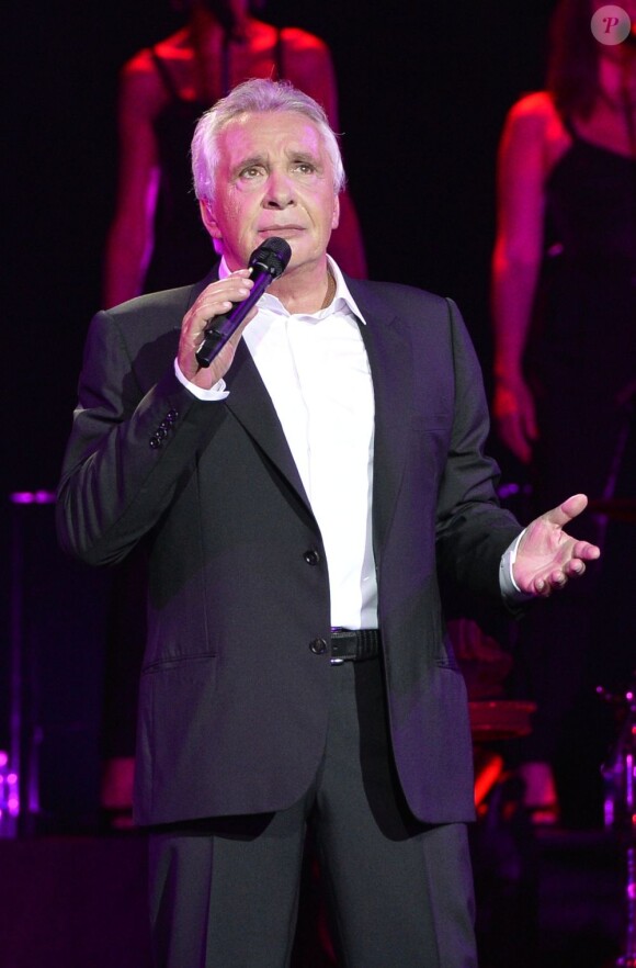 Le grand Michel Sardou en concert à l'Olympia a Paris le 7 juin 2013.