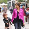 Jessica Alba va chercher sa fille Honor à l'ecole à Santa Monica et l'emmène faire les boutiques pour son anniversaire ! Le 7 juin 2013