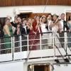 Les jeunes mariés Madeleine de Suède et Chris O'Neill à la proue du SS Stockholm, qui a conduit le cortège de leur mariage au domaine royal Drottningholm pour la réception, le 8 juin 2013
