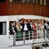 Les têtes couronnées réunies autour de la princesse Madeleine de Suède et Chris O'Neill, jeune mariés, à bord du SS Stockholm le 8 juin 2013 à Stockholm, en route pour la réception à Drottningholm.