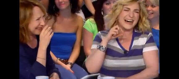 Marilou Berry hilare dans Les enfants de la télé, le samedi 8 juin 2013 sur TF1.