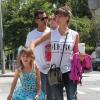 Une journée en famille ! Jessica Alba, son mari Cash Warren et leur fille Haven vont voir le spectacle de danse de Honor à Los Angeles, le 9 Juin 2013. La famille est ensuite allée au restaurant.