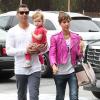 Jessica Alba, son mari Cash Warren et leur fille Haven vont voir le spectacle de danse de Honor à Los Angeles, le 9 Juin 2013. La famille est ensuite allée au restaurant.
