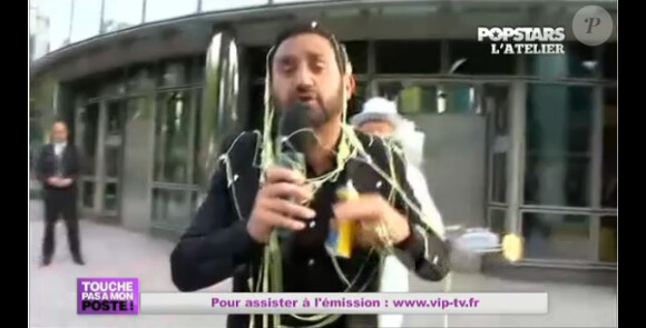 Cyril Hanouna, toujours aussi déjanté, décide d'aller à TF1 remercier la chaîne dans Touche pas à mon poste, lundi 10 juin 2013 sur D8