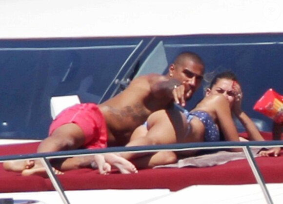 Le footballeur Kevin-Prince Boateng en vacances avec sa fiancée Melissa Satta à Formentera le 9 juin 2013.