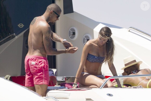Kevin-Prince Boateng passe des vacances à Ibiza avec sa fiancée Melissa le 9 juin 2013.