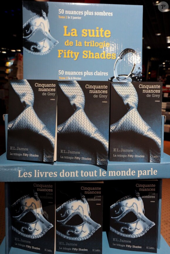 Cinquante Nuances de Grey (Fifty Shades of Grey) d'E.L. James, carton dans les librairies en 2012, sera portée au théâtre par Amanda Sthers en septembre 2013.