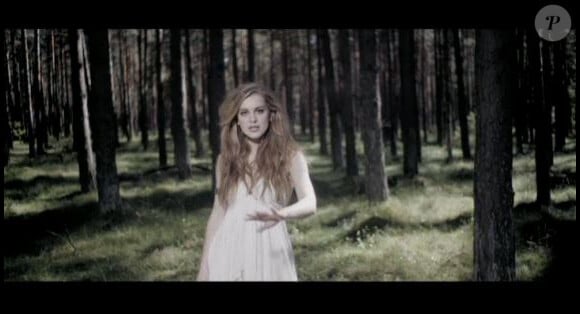 Emmelie de Forest dans le clip de son titre Only Teardrops.