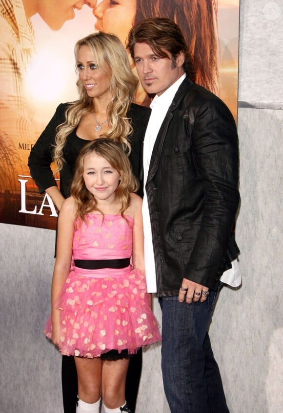 Tish et Billy Ray Cyrus avec leur fille Noah à Hollywood, le 25 mars 2010.