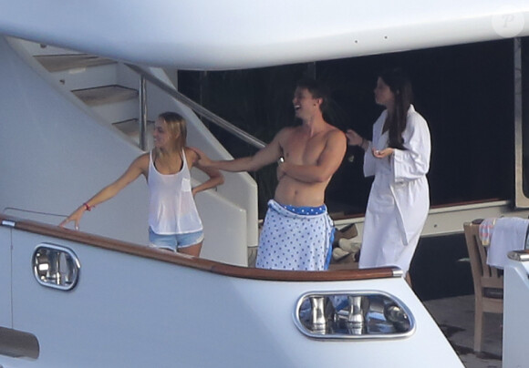 Patrick Schwarzenegger, accompagné de sa petite amie, de son frère Christopher, de sa soeur Katherine et d'amis à St-Tropez le jeudi 13 juin 2013.