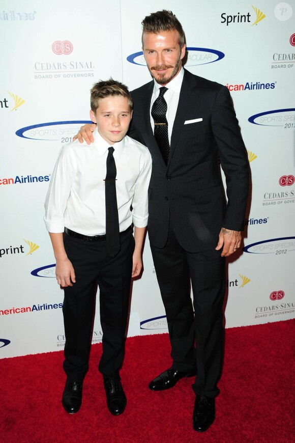 David Beckham et son fils Brooklyn au Cedars-Sinai Medical Center de Los Angeles le 20 mai 2012