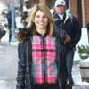 Lori Loughlin fait du shopping sous la neige à Aspen, le 26 décembre 2012.