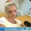 Le visage tuméfié, la chanteuse Alexandra Stan racontele 15 juin 2013 l'agression dont elle a été victime par son manager à la télévision roumaine.
